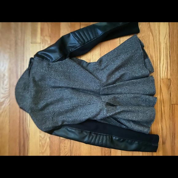 BCBG coat - Picture 4 of 4